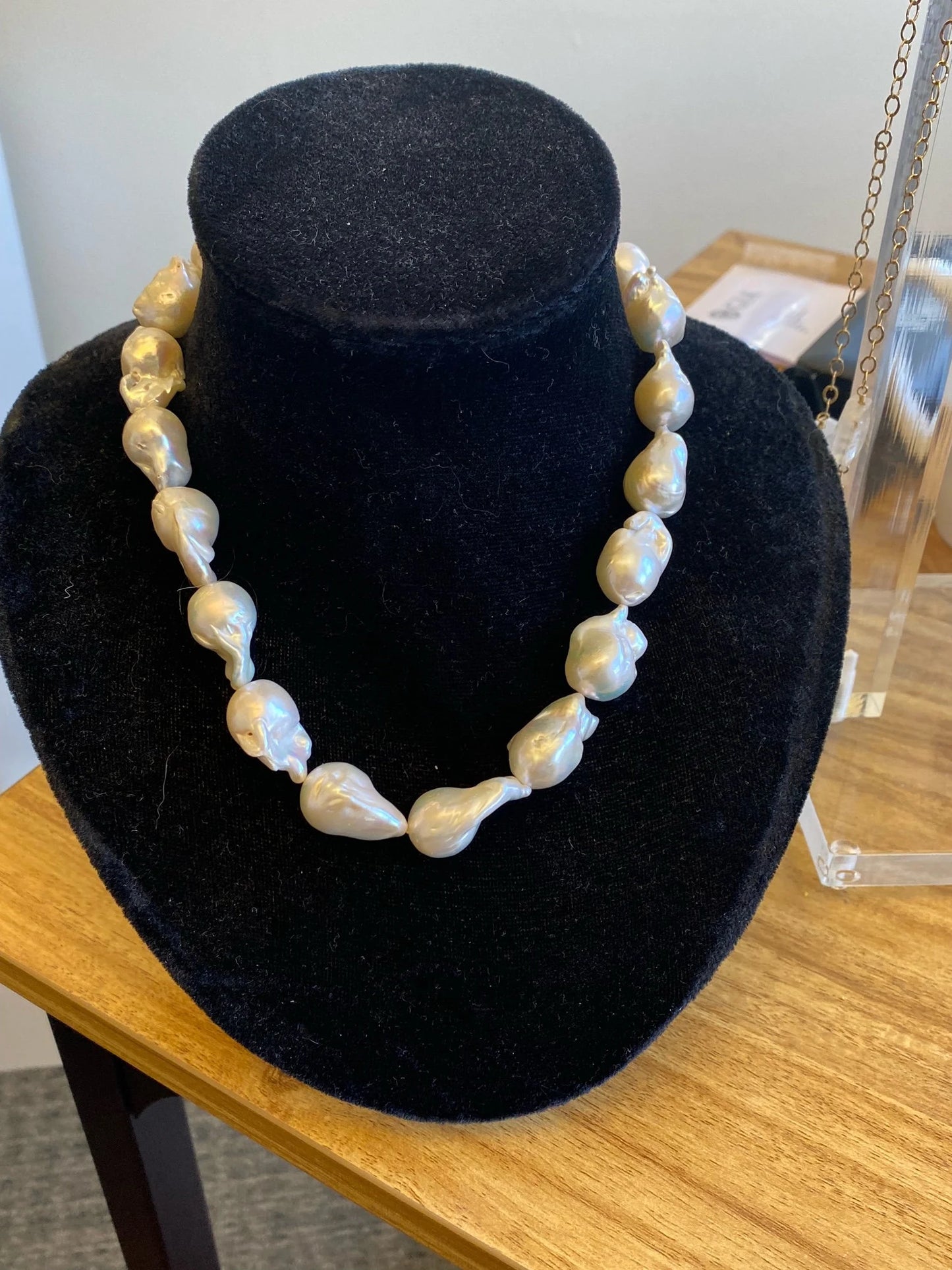 Baroque Pearls 14mm white gold floral clasp