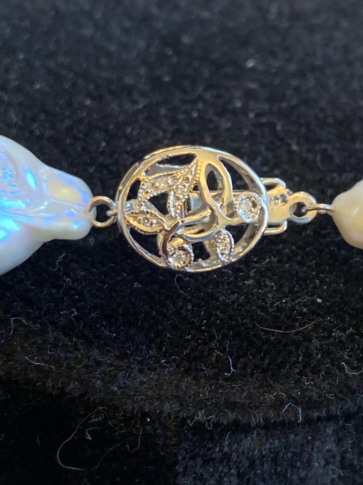 Baroque Pearls 14mm white gold floral clasp