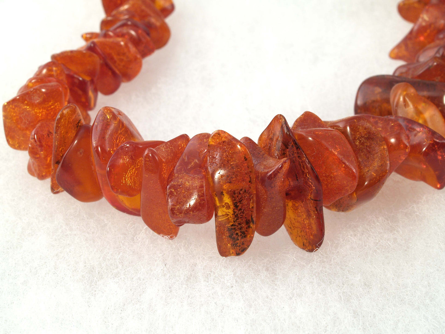 HE-Genuine Amber graduated nugget necklace