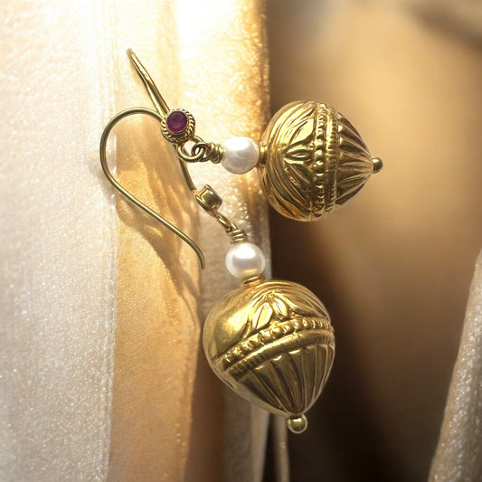 18KY gold earrings with natural round ruby accents and pearls